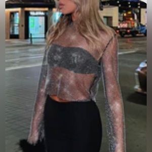 White fox Day And Night Long Sleeve Crop Black